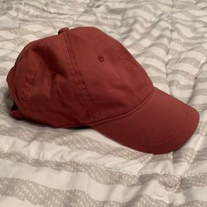 Salmon Universal Thread hat